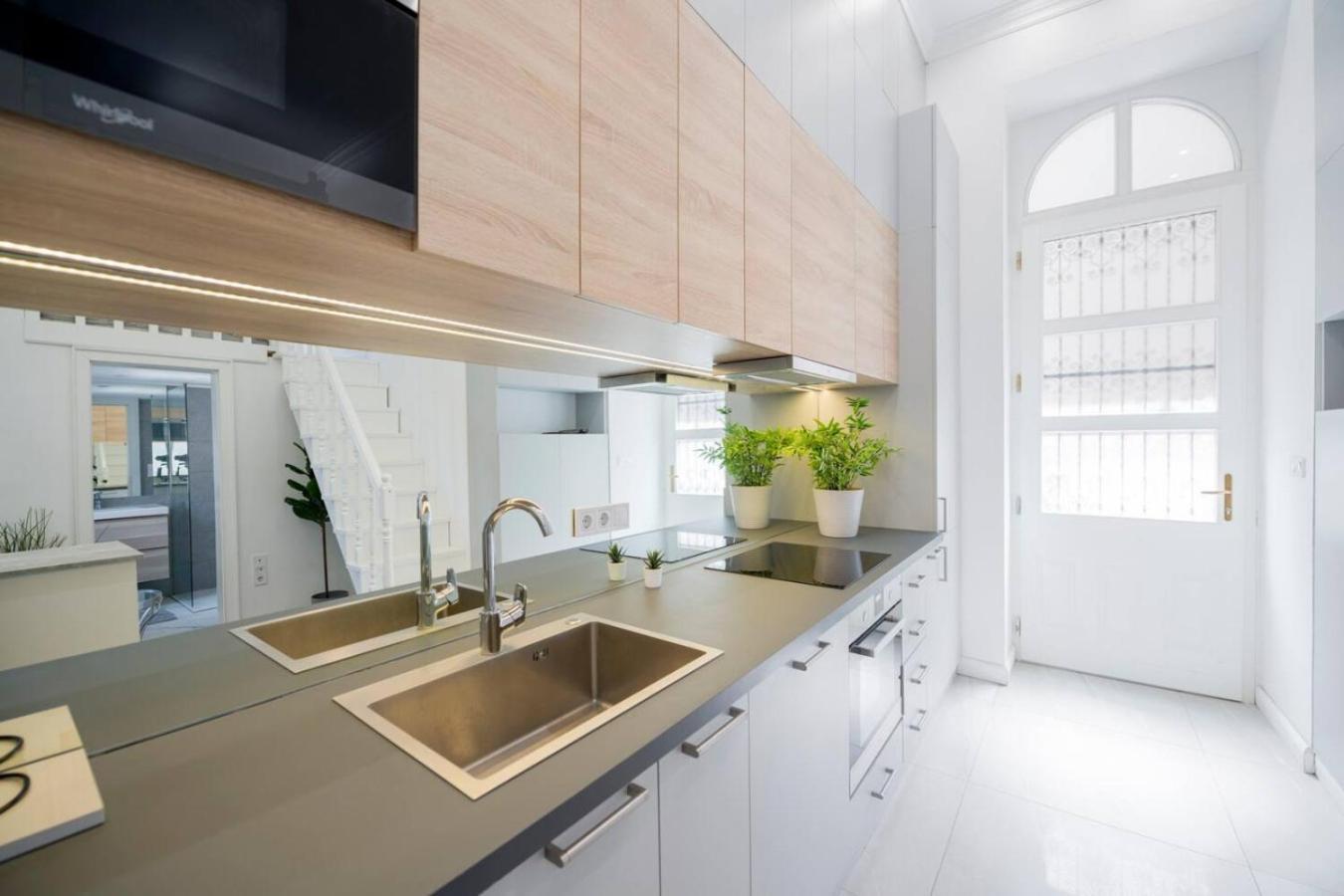 Studio Inn - Palace District Budapest Eksteriør billede